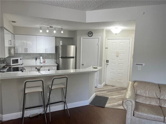 2550 SW 18th Ter, Unit 1703 in Fort Lauderdale, FL - Building Photo - Building Photo