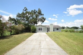 1204 Honeytree Ln W in Lakeland, FL - Building Photo - Building Photo