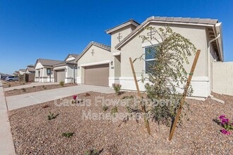 2124 W Sombra Ave in Apache Junction, AZ - Foto de edificio - Building Photo