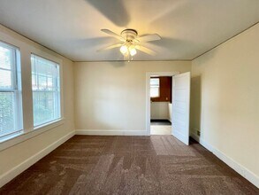 618 Saluda Ave-Unit -620 in Columbia, SC - Foto de edificio - Building Photo