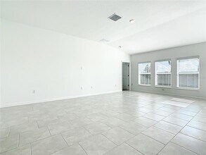 2330 Burney Fls Ln in Davenport, FL - Building Photo - Building Photo