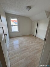 77 Tulip St in Bristol, CT - Building Photo - Building Photo