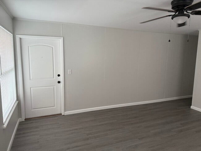 2440 25th St N in St. Petersburg, FL - Building Photo - Building Photo