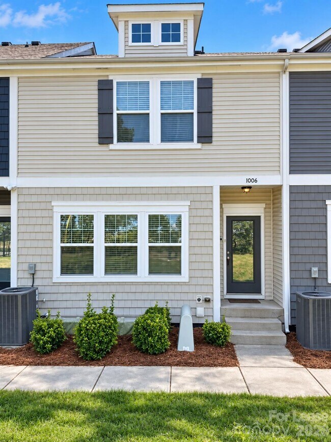 property at 1006 Sharon Towns Dr