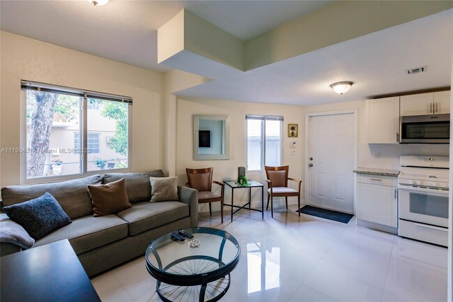 518 SW 15th Ave in Miami, FL - Building Photo - Building Photo