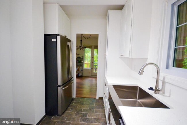 3678 Gunston Rd in Alexandria, VA - Building Photo - Building Photo