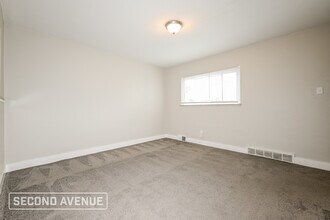 1228 Eckert Rd in Monaca, PA - Building Photo - Building Photo