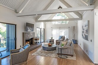 5 Sandstone in Portola Valley, CA - Building Photo - Building Photo