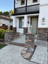 30869 Balata Dr in Temecula, CA - Foto de edificio - Building Photo