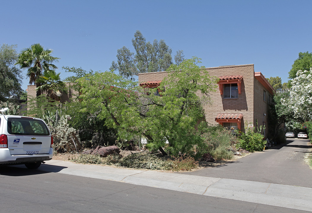 1008 S Farmer Ave in Tempe, AZ - Building Photo