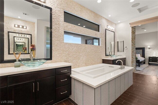 74 Pristine Glen St in Las Vegas, NV - Building Photo - Building Photo