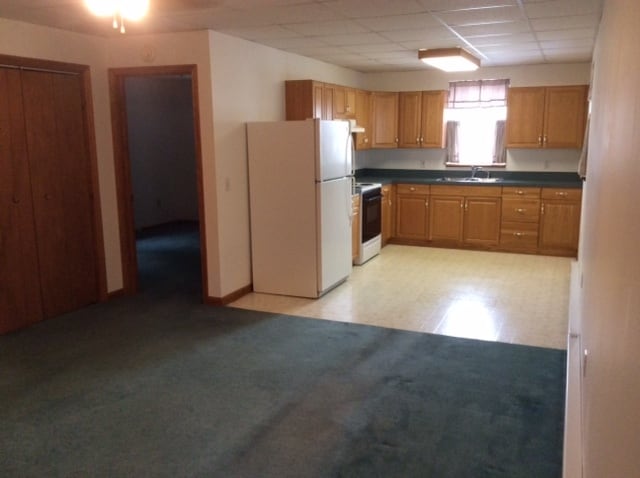 102 Gravity Rd, Unit B