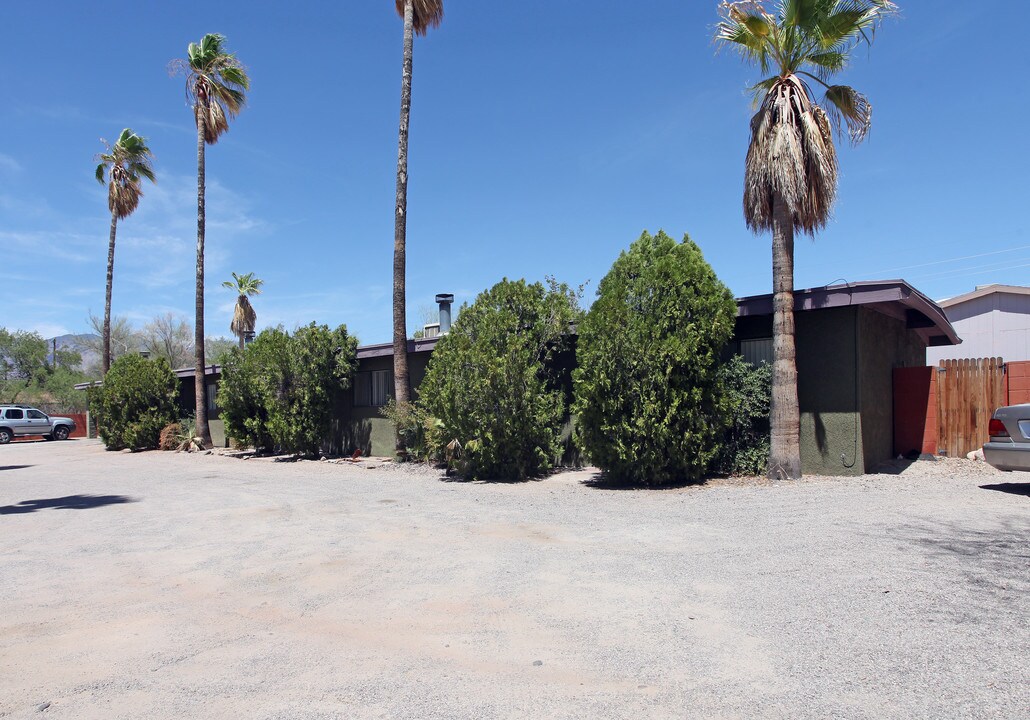 3420 E Monte Vista Dr in Tucson, AZ - Building Photo