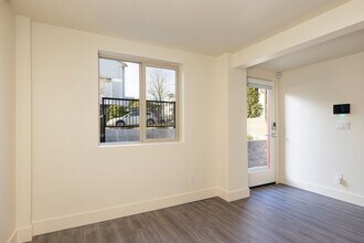 5822 26th Ave NW in Seattle, WA - Building Photo - Building Photo