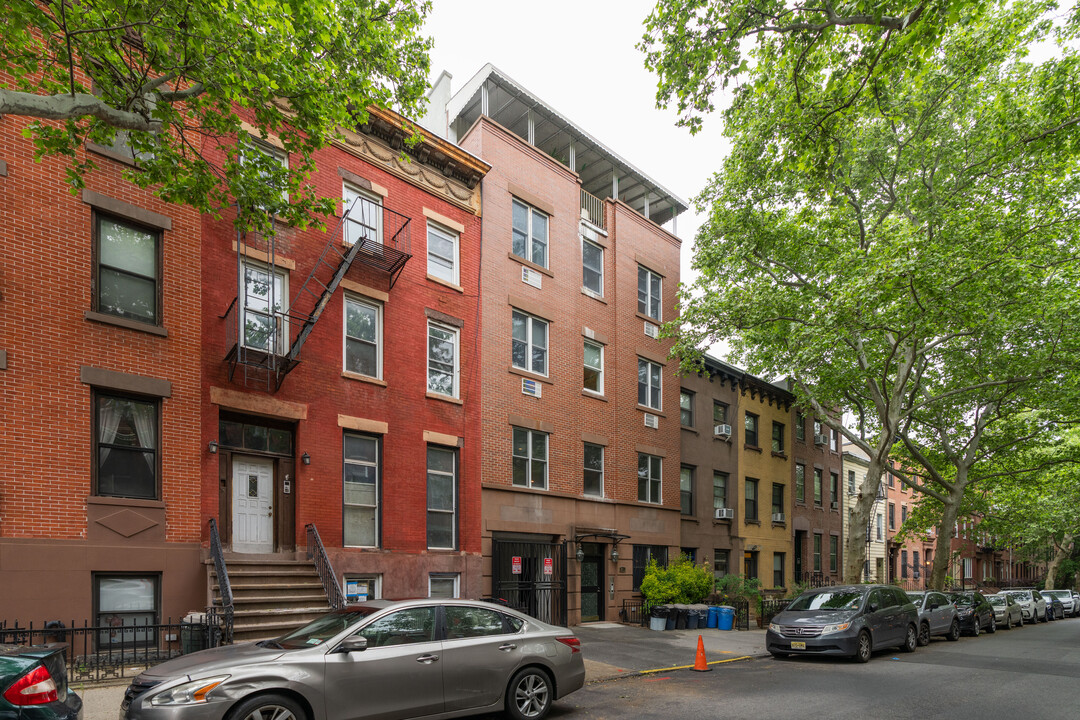 21 Douglass St in Brooklyn, NY - Foto de edificio