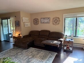 17 Pine Cluster Cir in Englishtown, NJ - Building Photo - Building Photo