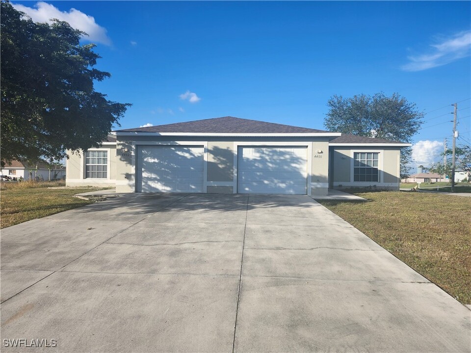 4402 27th St SW in Lehigh Acres, FL - Building Photo