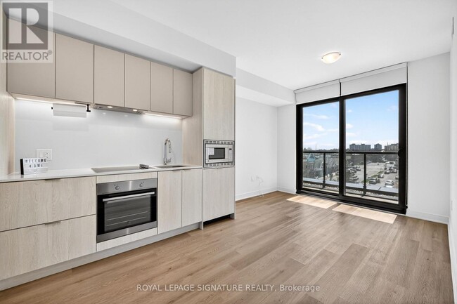 property at 86 Dundas St E