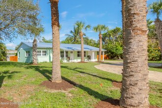 2040 Palm Ave in Indialantic, FL - Building Photo - Building Photo