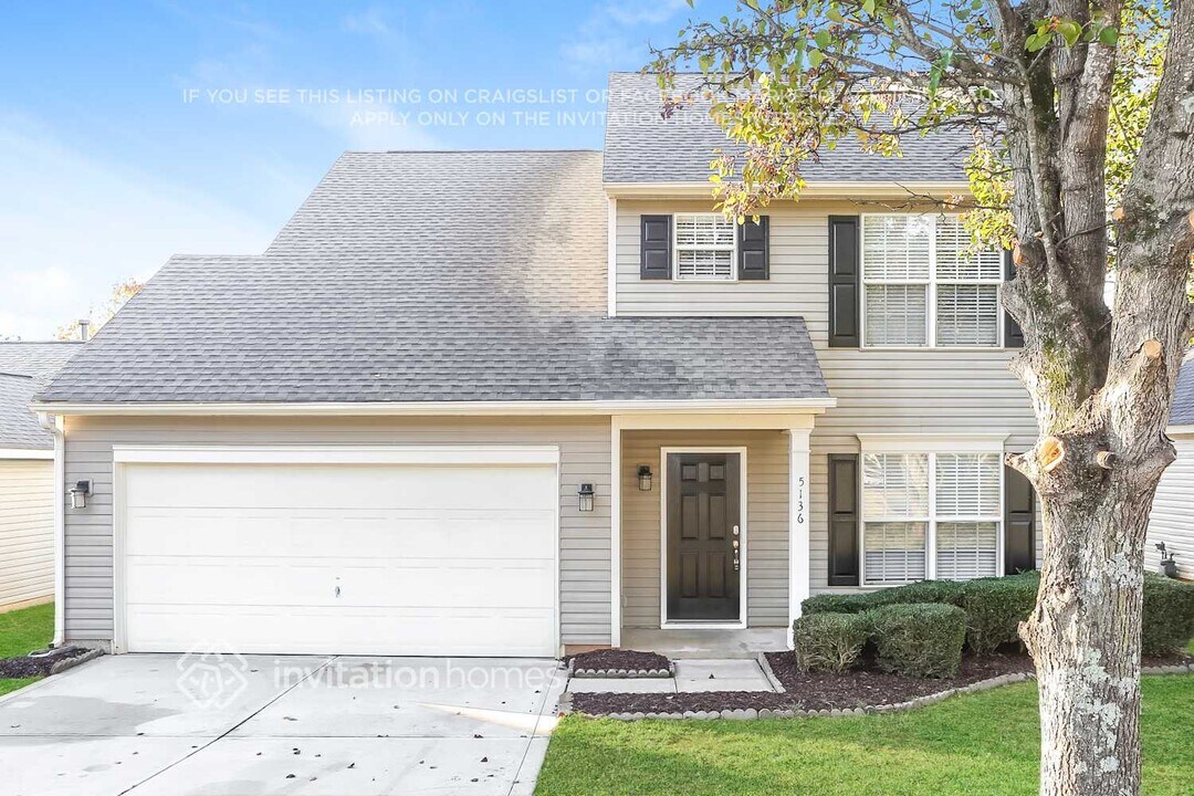 5136 Deerton Rd in Charlotte, NC - Building Photo