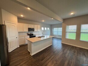 144 Arctic Fox Trl in Meridianville, AL - Building Photo - Building Photo