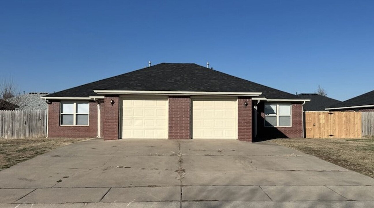 401 E Asher Ct-Unit -401 E. Asher Ct.-1 in Rogers, AR - Building Photo