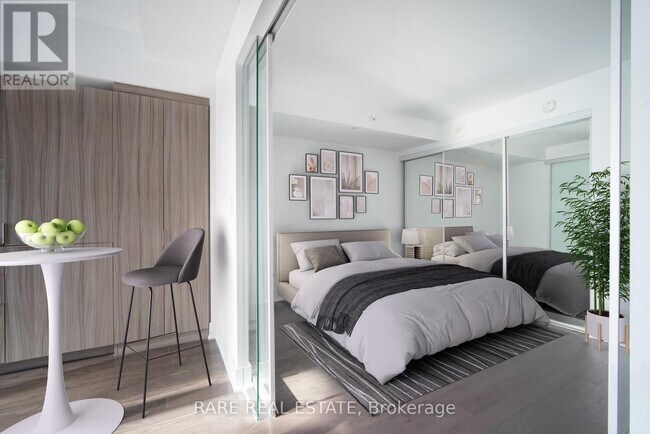 955 Bay St. in Toronto, ON - Building Photo - Building Photo