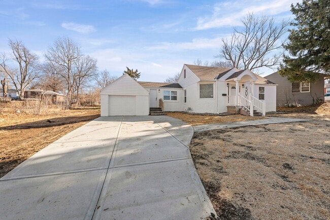 property at 5005 N Elmwood Ave