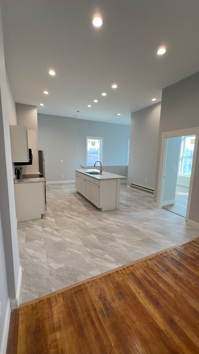 1602 Central Ave in Dubuque, IA - Building Photo - Building Photo