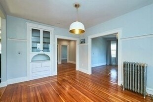17 Mt Ida Rd, Unit 2 in Boston, MA - Building Photo
