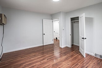 16 W Linden Ave in Lindenwold, NJ - Building Photo - Building Photo