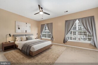 13947 Hollow Wind Way in Woodbridge, VA - Building Photo - Building Photo