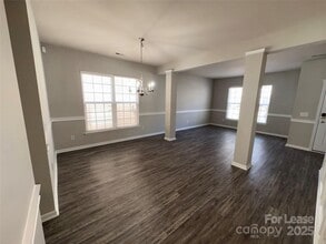 16200 Long Talon Way in Charlotte, NC - Building Photo - Building Photo