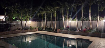 15412 SW 177th Terrace in Miami, FL - Building Photo - Building Photo