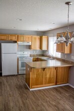 4480 Benham Ave SE in Salem, OR - Building Photo - Building Photo