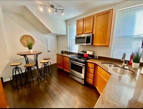 9811 S Vanderpoel Ave in Chicago, IL - Building Photo - Building Photo
