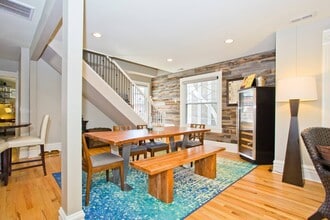 1156 N Logan St, Unit Apt 2 in Denver, CO - Building Photo - Building Photo