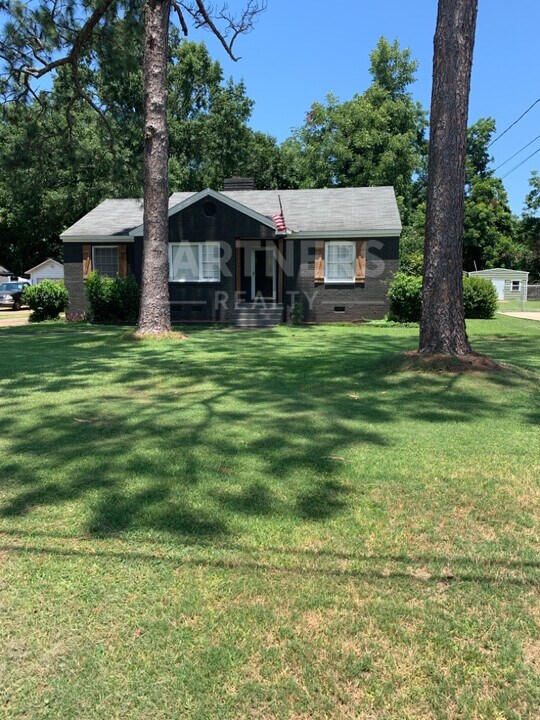 2769 Pelzer Ave in Montgomery, AL - Building Photo