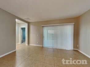 727 Benjamin Trail in Davenport, FL - Building Photo - Building Photo