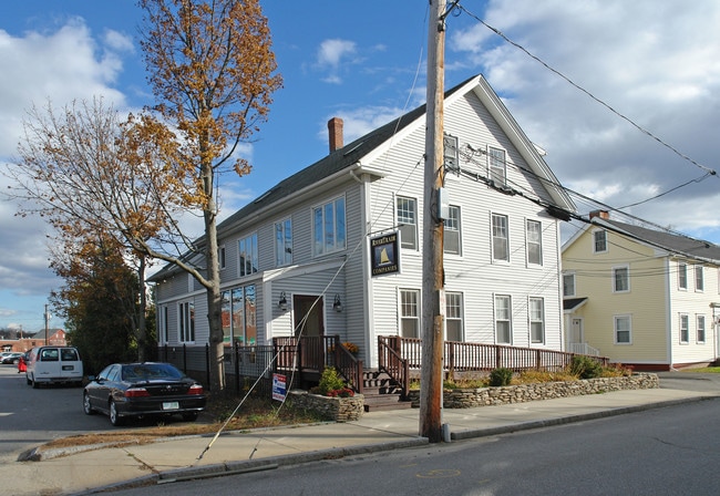 6-8 Atkinson St in Dover, NH - Building Photo - Building Photo