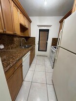 8704 NW 35th St in Coral Springs, FL - Building Photo