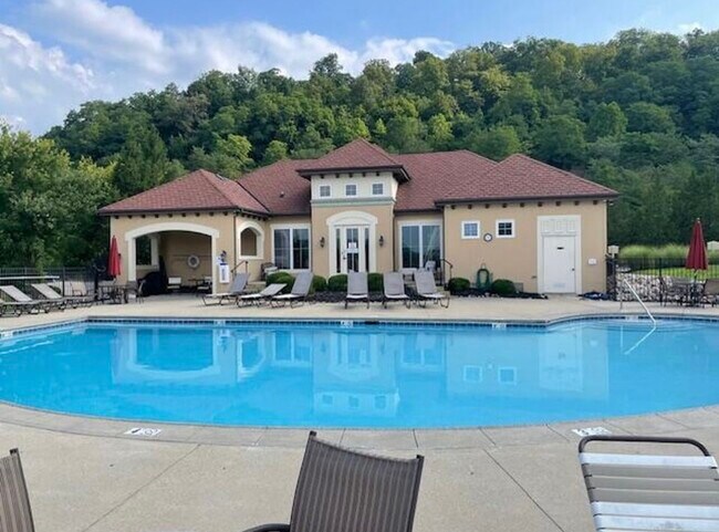 2349 Rolling Hills Dr, Unit 2349 Rolling Hills Drive in Covington, KY - Foto de edificio - Building Photo