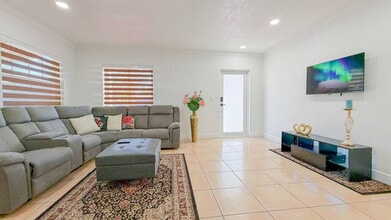 340 Tamiami Canal Rd, Unit SI FL1-ID1463287P in Miami, FL - Building Photo - Building Photo