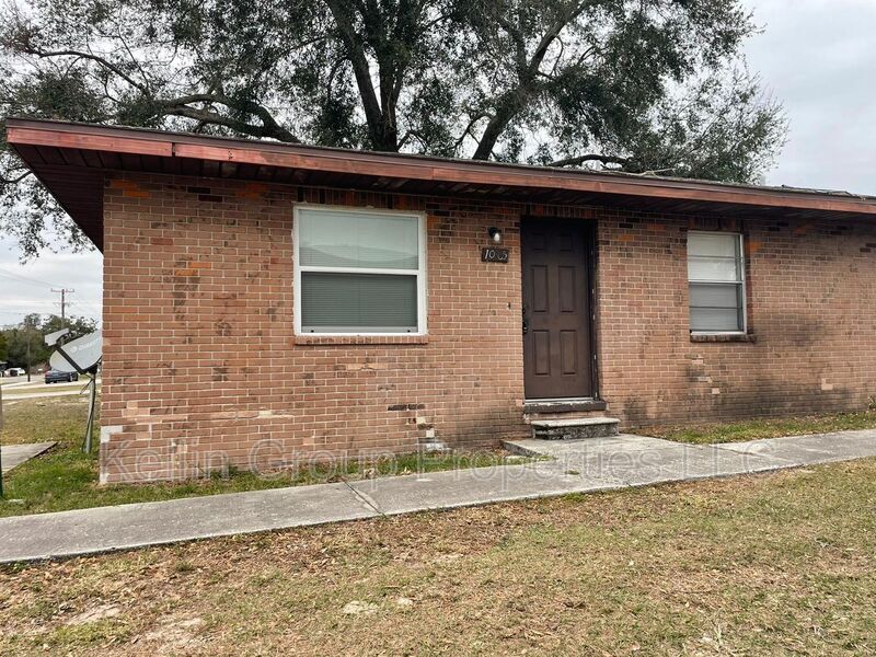 1035 N Brunnell Pkwy in Lakeland, FL - Building Photo