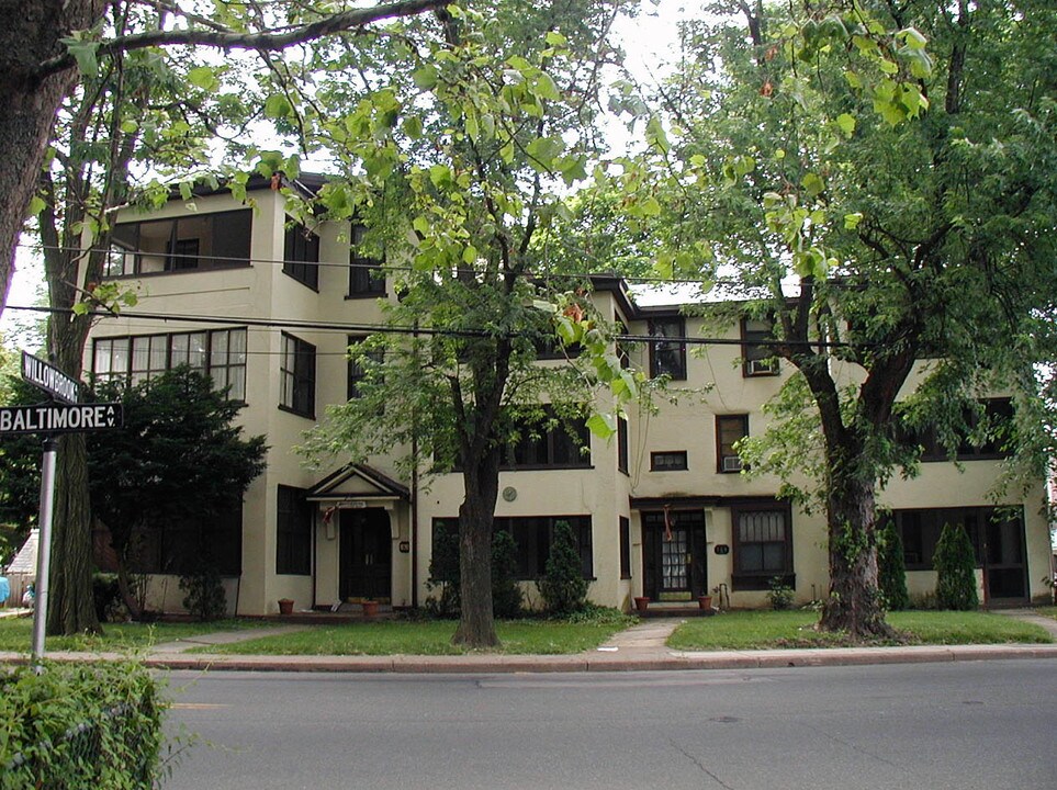 164 W Baltimore Ave in Lansdowne, PA - Building Photo
