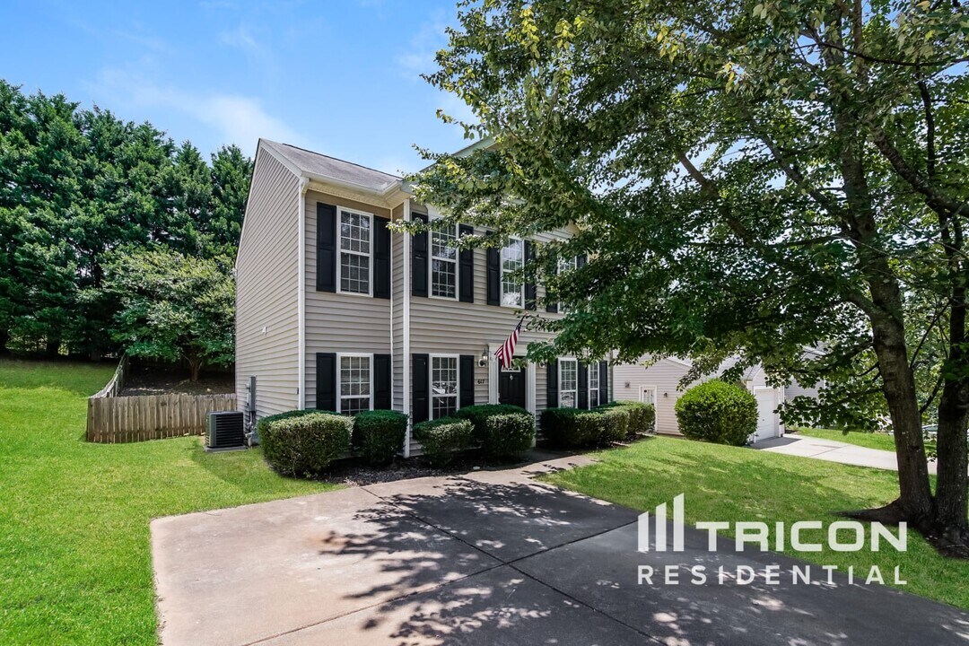 617 Champion St in Clayton, NC - Building Photo