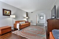 4512 Mt Vernon St photo'