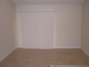 10381 SW 150th Ct, Unit 11203 in Miami, FL - Building Photo - Building Photo