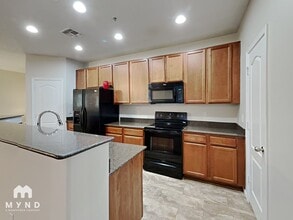 1409 N 81st Dr in Phoenix, AZ - Building Photo - Building Photo