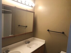 915 N 500 W, Unit 24 in Provo, UT - Foto de edificio - Building Photo